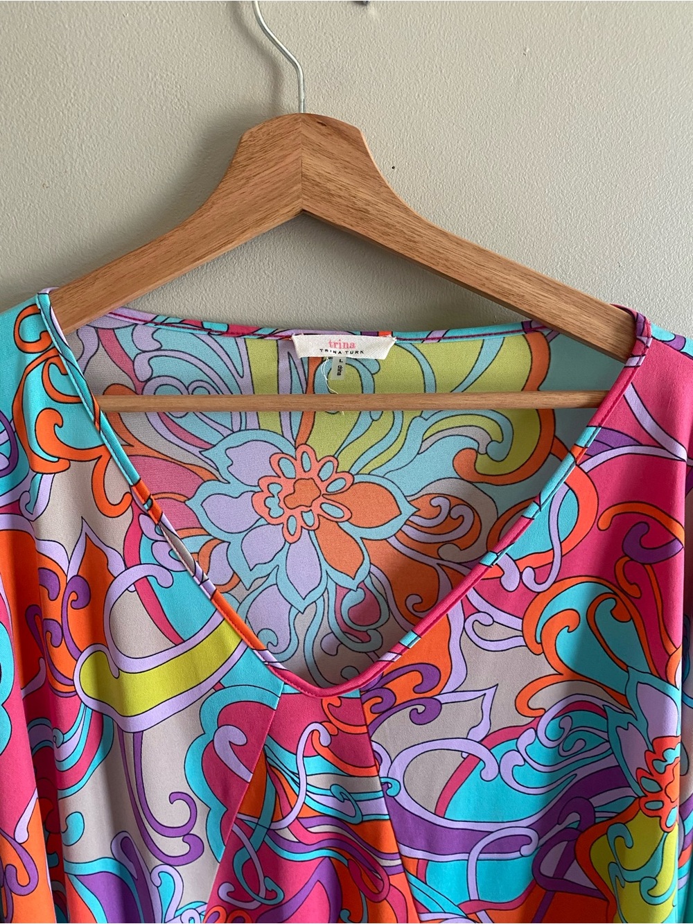 Trina Turk Multicolor Floral V-Neck Tunic - Picture 8 of 11